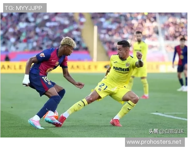 足球明星收到意外礼物感动瞬间分享与球迷的温暖互动故事