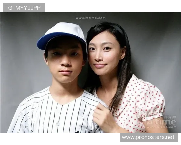 足球明星的空姐妻子揭秘他们的爱情故事与生活点滴